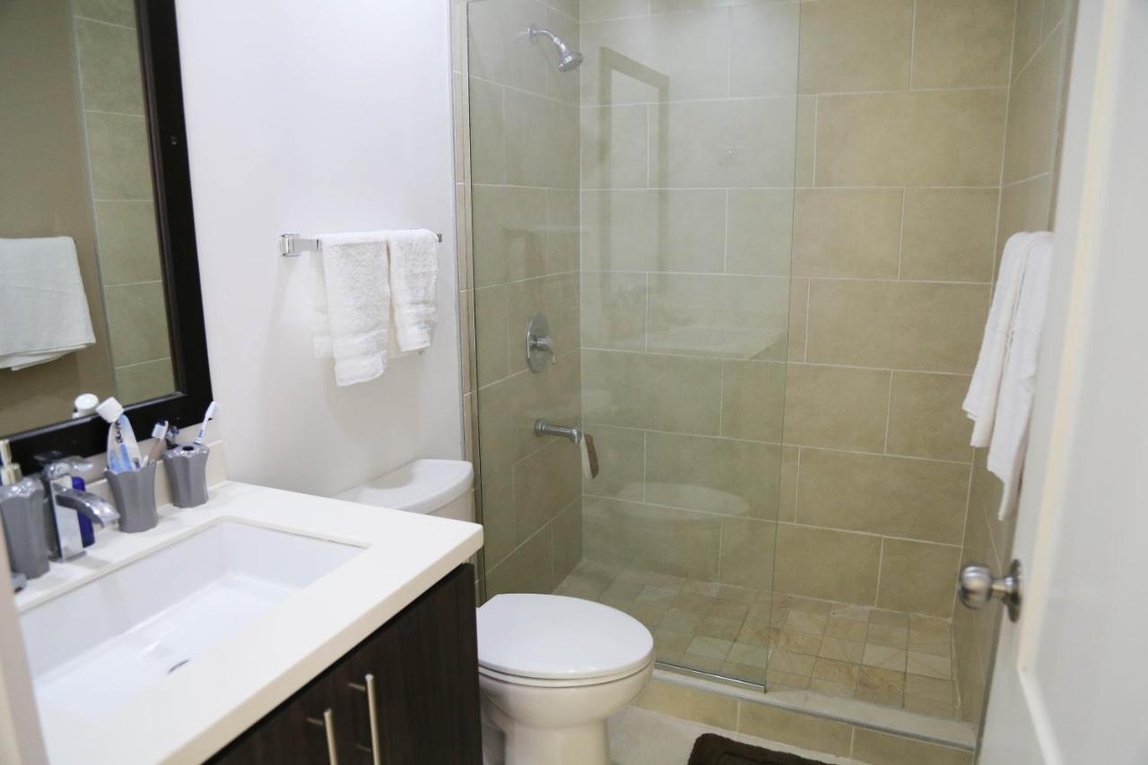 New Kingston Luxurious Secure Condo Kültér fotó