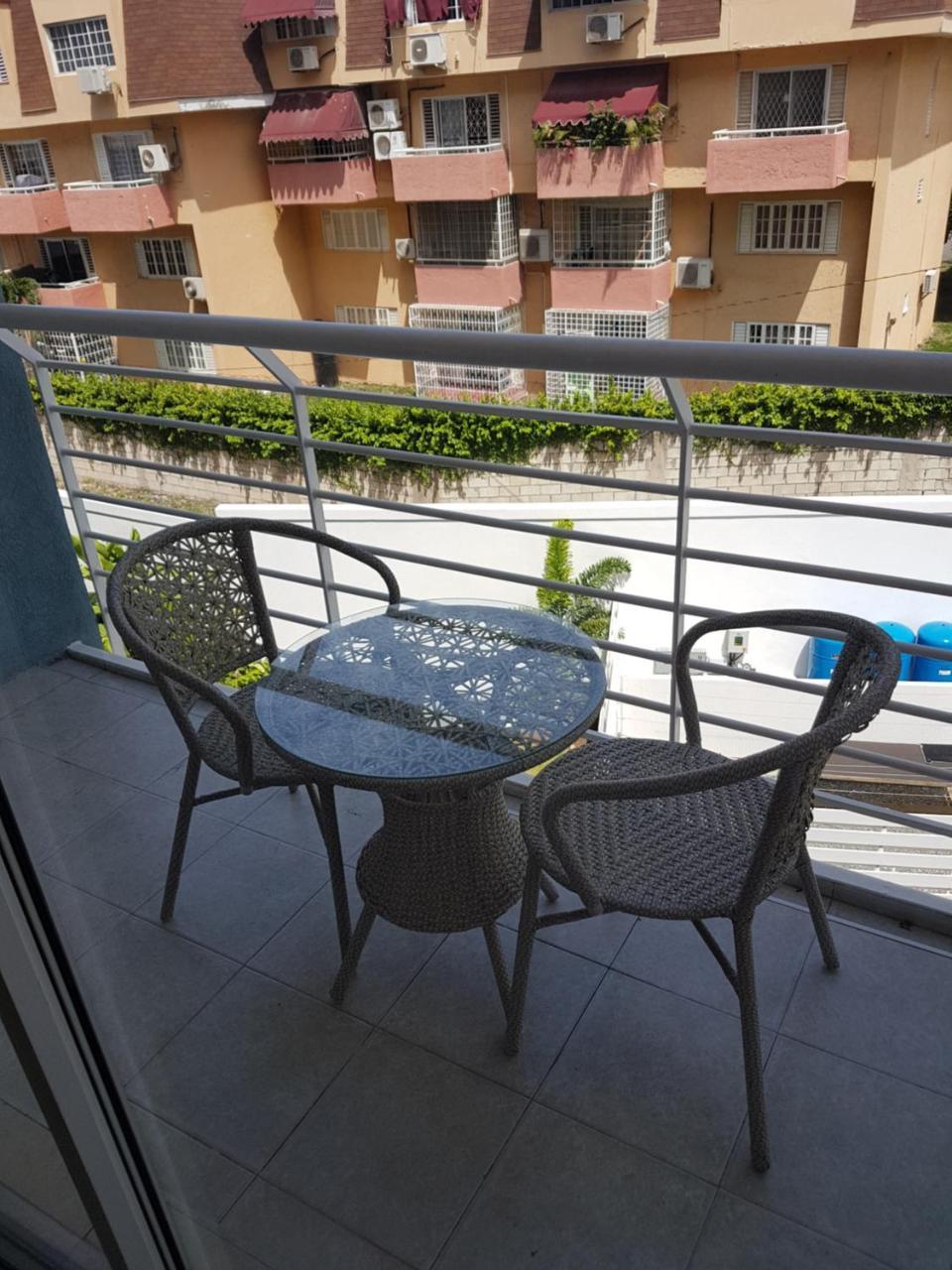 New Kingston Luxurious Secure Condo Kültér fotó
